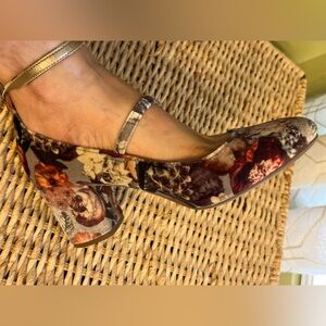 Sam Edelman dble strap Mary Jane pump heels Size 7.5 , almost new, fall colors